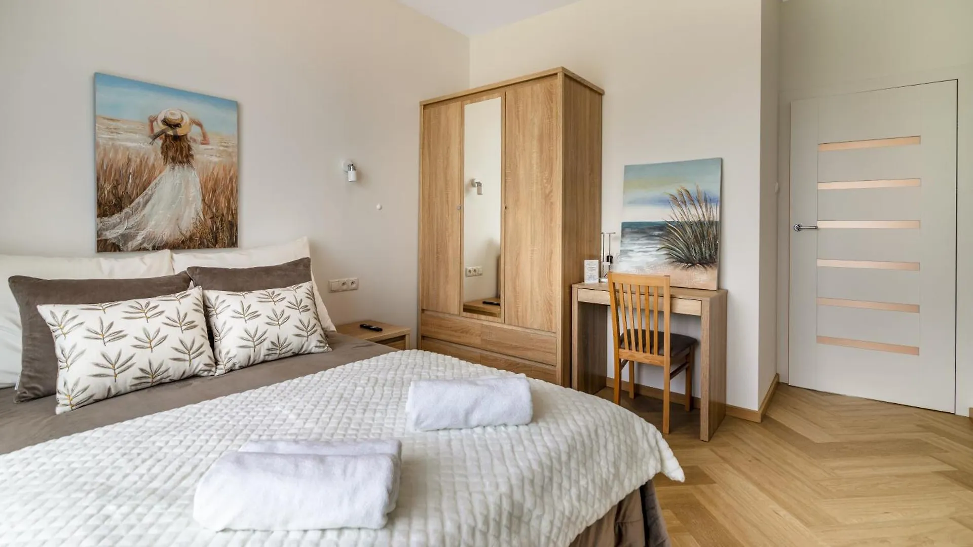Comfy Apartments - Rodzinny Nadmorski Dwor I 10 Minut Plaza Гданьск