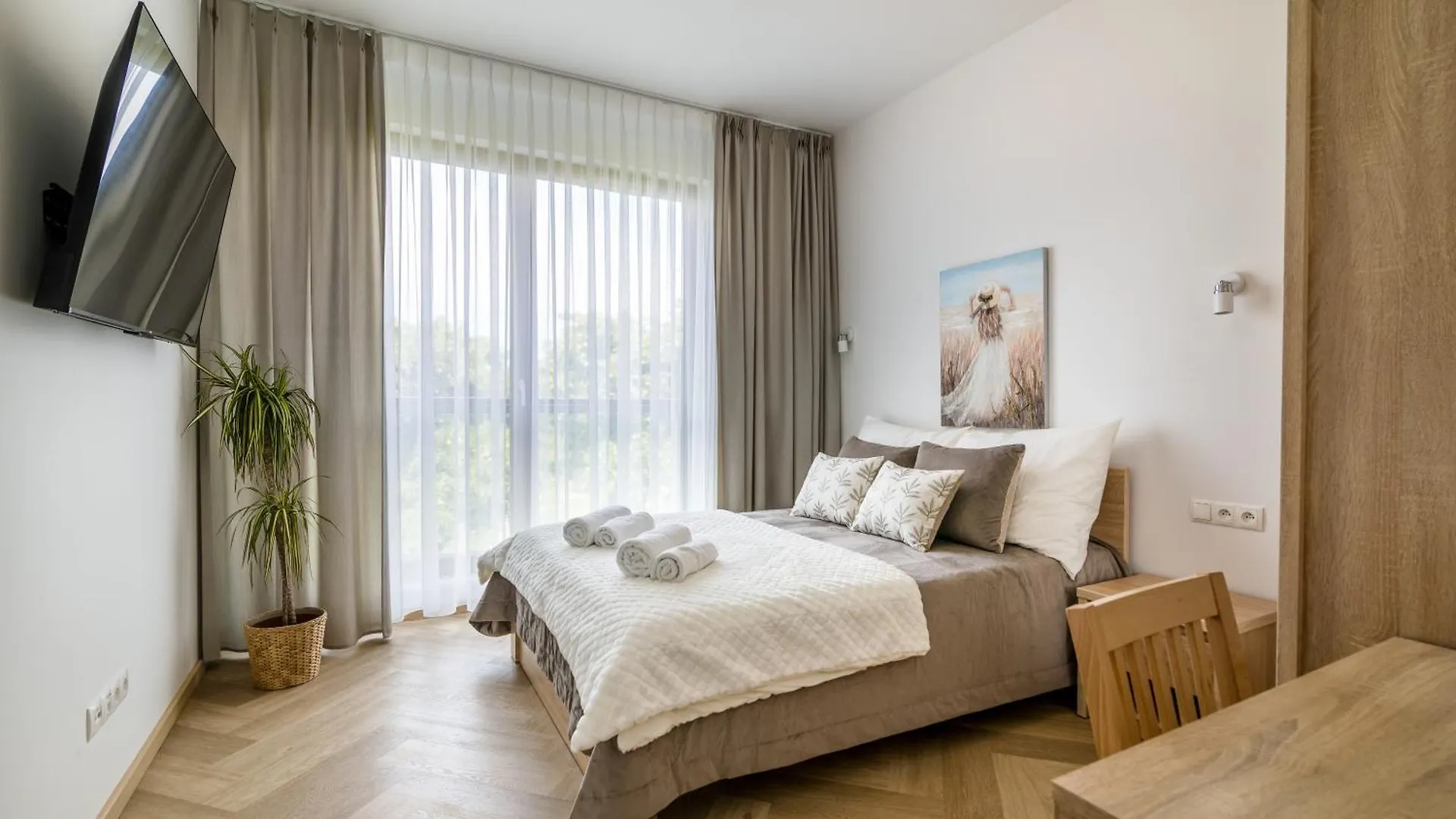 Comfy Apartments - Rodzinny Nadmorski Dwor I 10 Minut Plaza Гданьск 0*,  Польша
